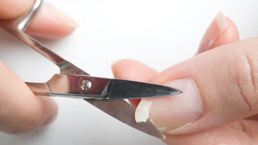 rozdwajające się paznokcie