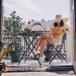Jak urządzić mały balkon lub taras – praktyczne porady